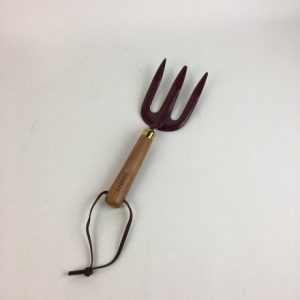 BURGUNDY METAL FORK