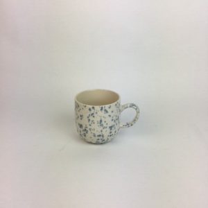 CREAM BLUE SPECKLED MUG
