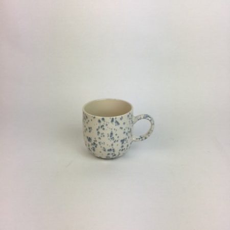 CREAM BLUE SPECKLED MUG