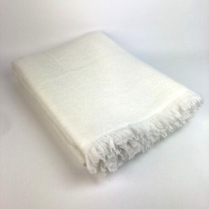 WHITE FLUFFY BLANKET