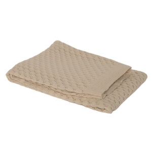 CREAM CROCHET LOOK