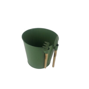 GREEN METAL FORK SPADE BUCKET